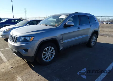 2015 Jeep Grand Cherokee Laredo z USA, uszkodzony, nr VIN 1C4RJEAG9FC825555